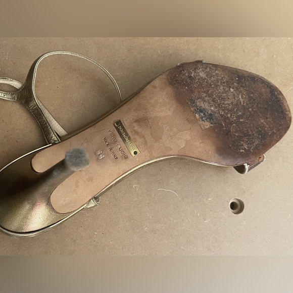 Dolce & Gabbanna vintage sandals. Size 39 fits like an 8.5 - Picture 13 of 16